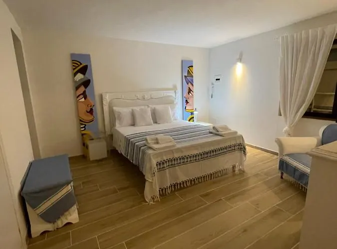 Surfinia\'S Home